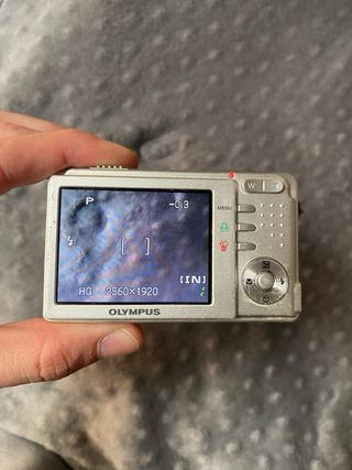 Olympus FE-150 Cámara Digital
