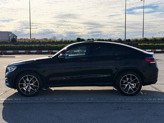Mercedes GLC Coupé 300d 4MATIC AMG LINE con TECHO SOLAR, LLANTA 20"...