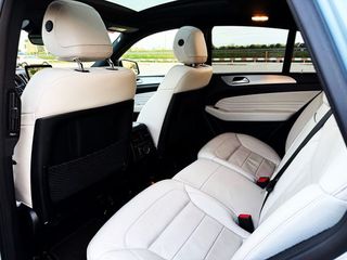 Mercedes GLE Coupé 350d 4MATIC AMG LINE con TECHO SOLAR, PAQUETE NIGHT...