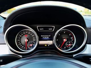 Mercedes GLE Coupé 350d 4MATIC AMG LINE con TECHO SOLAR, PAQUETE NIGHT...