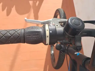 Bicicleta de Montaña BTWIN y Rodillo