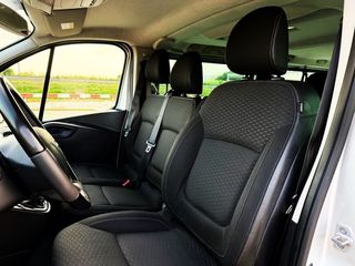 Opel Vivaro 1.6 CDTi 125cv 9 PLAZAS con NAVEGADOR, USB + AUX...