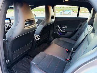 Mercedes CLA 200 SHOOTING BRAKE AUTOMÁTICO AMG LINE con 35.000 Kms!