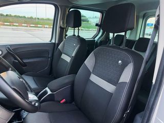 Renault Kangoo Combi 1.2 TCE LIMITED con 6 VELOCIDADES...