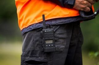 Kit de walkies Motorola XT460 y Base Alan