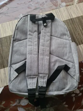 Mochila gris