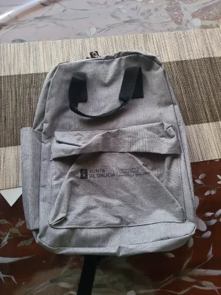 Mochila gris