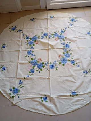 Tovaglia rotonda con 8 tovaglioli