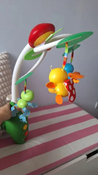 Móvil cuna musical infantil