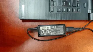 Toshiba Satellite Pro R40 D Portátil