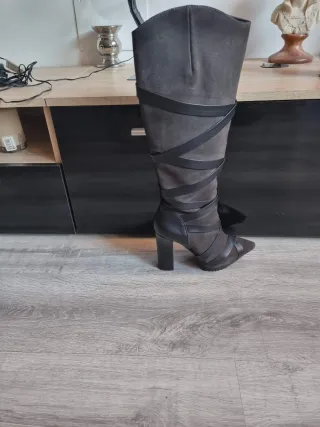 Botas altas Pepe Castell piel y ante