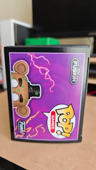 Funko Pop Freddy Fazbear with pizza launcher Chase