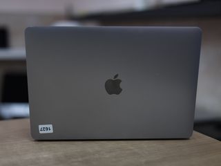 MacBook Air 13" 2020