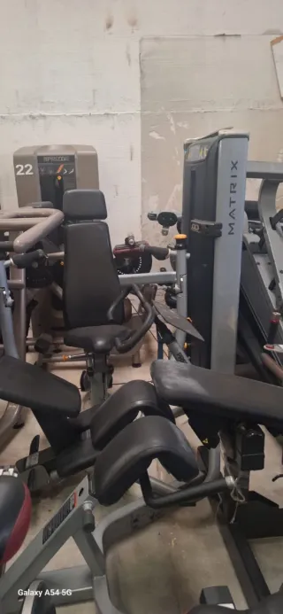 Máquinas de gimnasio Matrix y Precor lifefitness