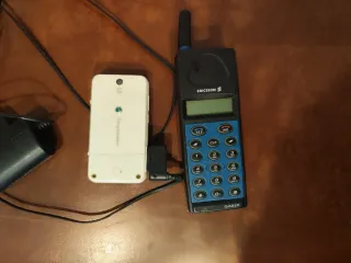 Lote 2 Teléfonos Móviles Ericsson