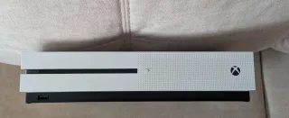 Xbox One S 1TB + Mando Morado