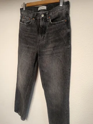 Pantalón vaquero Zara gris