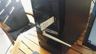 ORDENADOR  Y MONITOR ASUS VS197DE