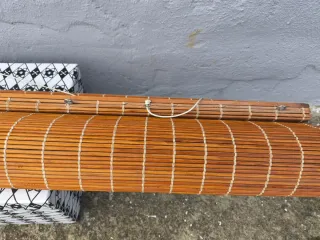 Estor enrollable de madera y bambú