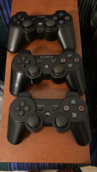 Consola Sony PS3 Negra con tres mandos + xbox