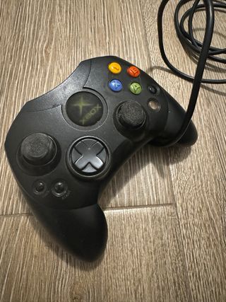 Consola Sony PS3 Negra con tres mandos + xbox