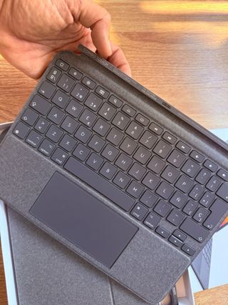 Logitech Combo Touch iPad Air