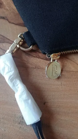 Bolso de mano negro de Paco Rabanne