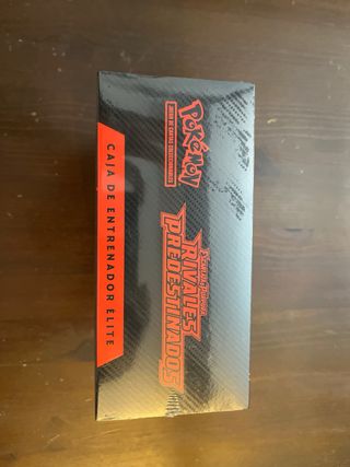 Caja Entrenador Élite Pokémon Rivales Predestinado