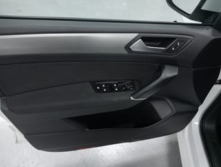 VOLKSWAGEN Touran Sport 2.0 TDI 90kW 122CV