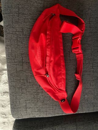 Riñonera Nike Roja