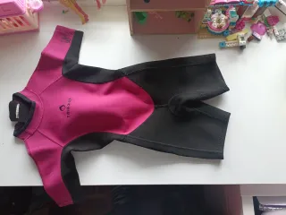 Trajes de baño y neoprenos varios