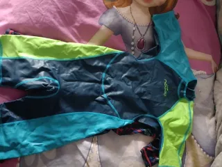 Trajes de baño y neoprenos varios