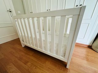 Cuna Trébol de color blanco