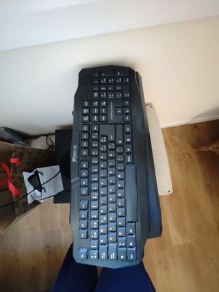 Torre Ordenador Gaming Regalo teclado barra sonido