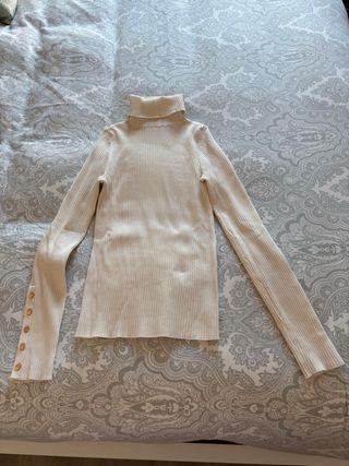 Jersey beige cuello alto botones manga