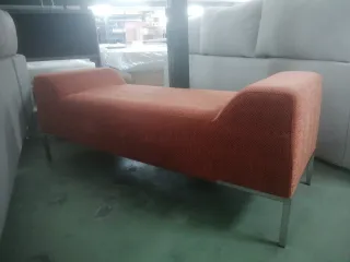 Puff/Asiento tapizado naranja