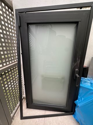 Ventana aluminio doble cristal mate