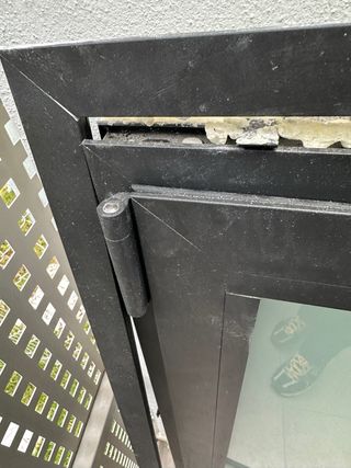 Ventana aluminio doble cristal mate