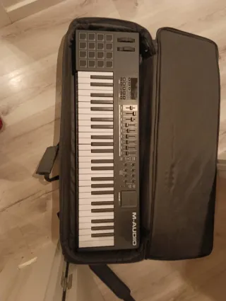 Teclado MIDI M-Audio Code 49