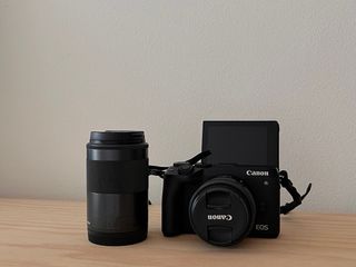 Cámara Canon EOS M6 Mark II + funda y 2 objetivos