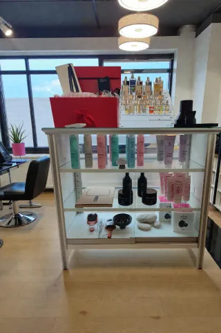 Mostrador expositor cristal y metal