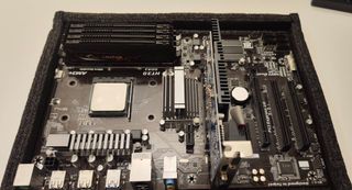 Placa Base Gigabyte + CPU AMD FX8320 + 16GB RAM