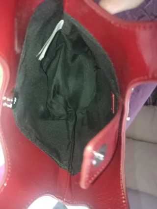 Bolso Parfois rojo con adornos plateados