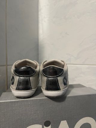 Chicco Scarpe Grigie 19 Strappo