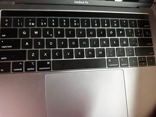 MacBook Pro Apple casi sin uso