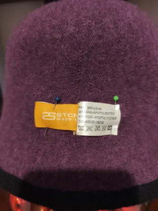 Sombrero de lana negro con lazo