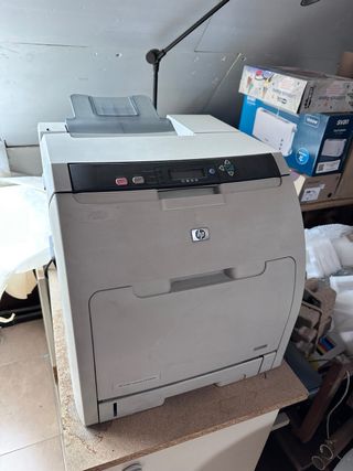 Impresora HP Color LaserJet CP3505n