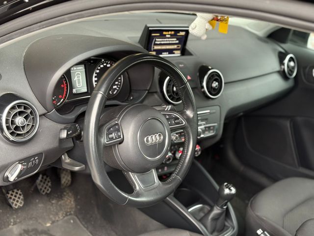 Audi A1 Design 1.6 TDI 85kW (116CV)Sportback