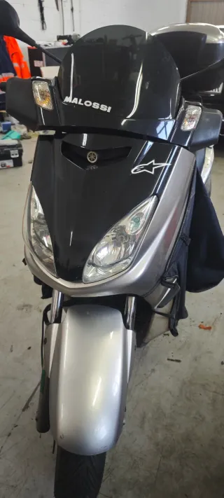 Yamaha X-MAX 250 2005