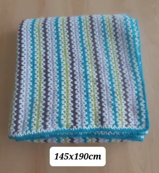Manta tejida a mano 145x190cm